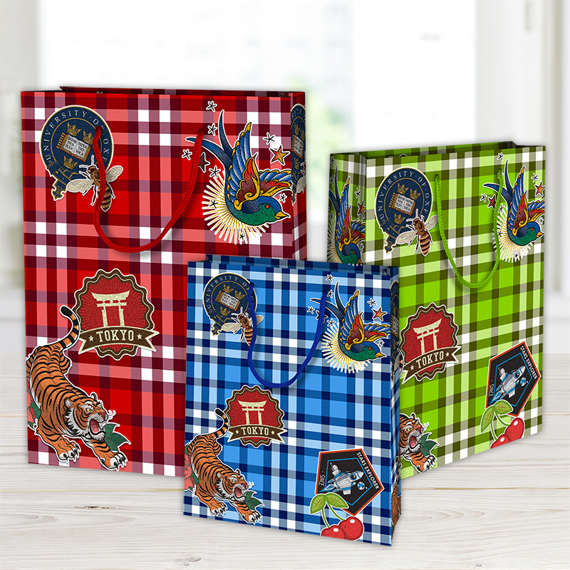 Shopper luxury british